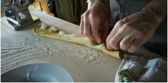 Homemade ravioli ina cooking classe in Chianti with Km Zero Tours Slow Travel Tuscany