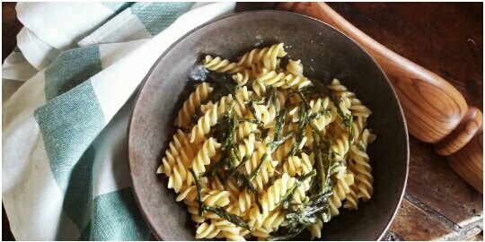 Farm to table pasta with wild asparagus with Km Zero Tours Slow Travel Tuscany